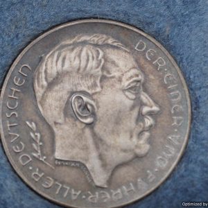 SMGL-2134   Hitler table Medal, Cased!