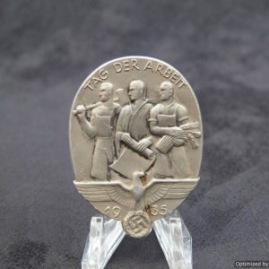 SMGL-2337  Tag Der Arbeit Tinnie 1935 *SOLD