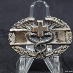 SMGL-2253 US Combat Medic Pin WW2 *SOLD