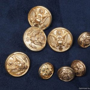 SMGL-2287 8 Pc US WW2 button lot. Made in England