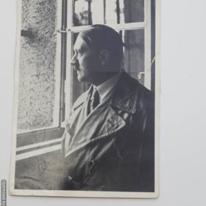 SMGP-1046 Hitler cigarette card *SOLD