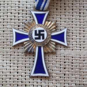SMGL-2503 Reproduction Mothers Cross in gold *SOLD