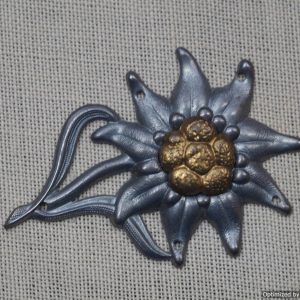 SMGP-131 Edelweiss cap badge *SOLD