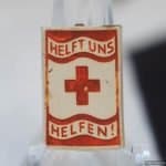 Helft uns Helfen pin