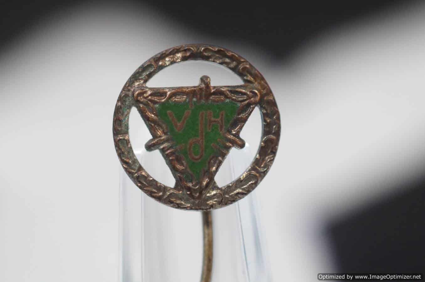 VDH Stick pin