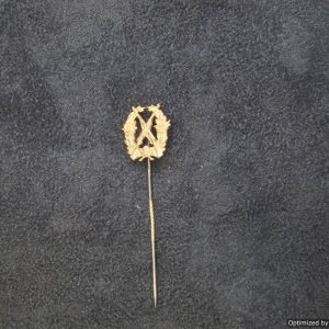 SMGP-1492 Crossed rifles Stick pin in Gold by S&co