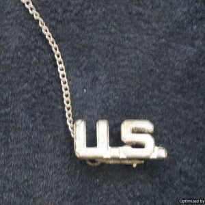 SMGP-1757 USA pin with chain *SOLD