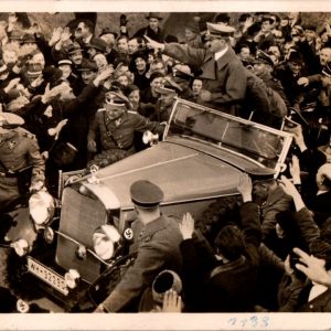 SMGL-2344 Auf der fahrt Alle wollen den Fuhrer Grupen Postcard *SOLD