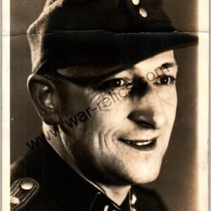 SS Haupsturmfuhrer Post card