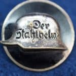 SMGQ-0006 Der Stahlhelm Enamel