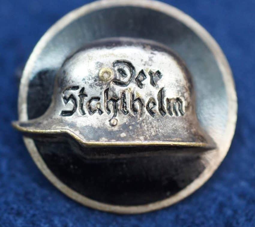 SMGQ-0006 Der Stahlhelm Enamel