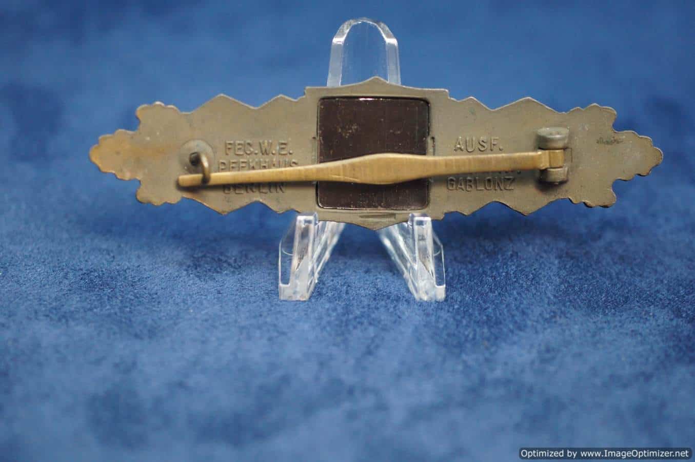 SMGQ-0036 Close Combat Badge by AGMuK