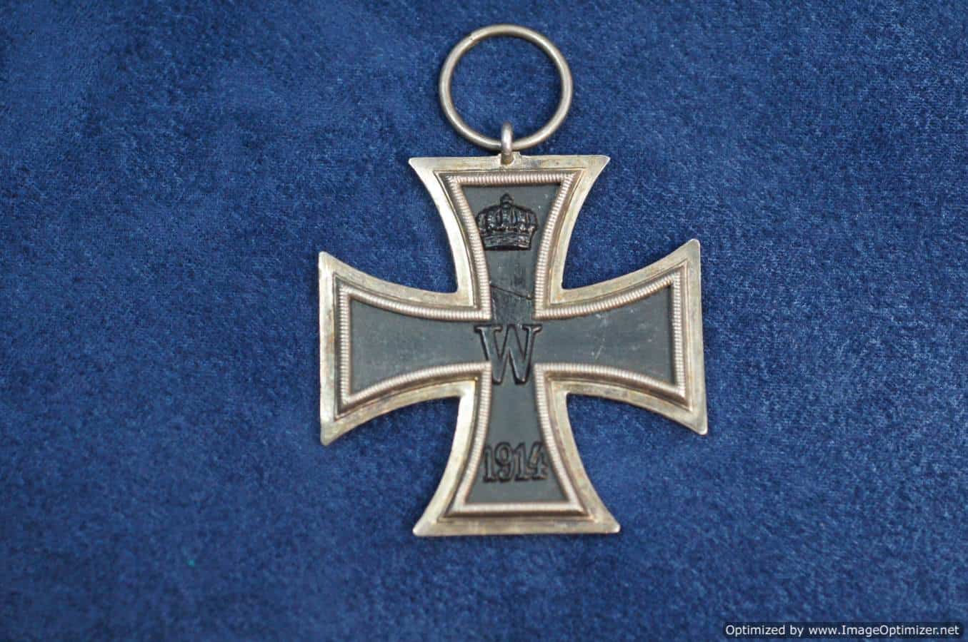 SMGQ-0040 Iron Cross 2nd Class cracked core WW1