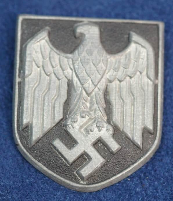 SMGQ-0048 Pith Helmet Eagle Shield