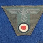 SMGQ-0076 M43 Trapezoid "T" eagle hat removed