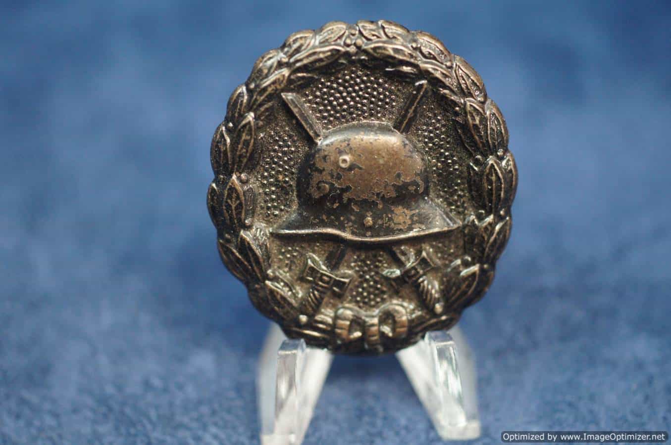 SMGQ-0071 WW1 Black wound badge