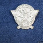 SMGQ-0063 Day of the Police 1942 pin