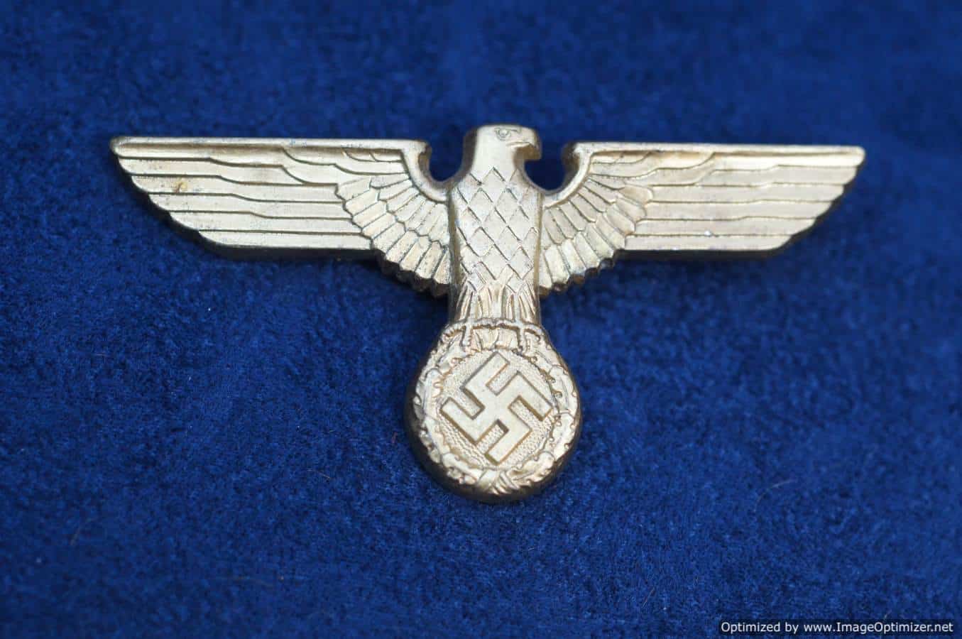 SMGQ-0104 GOld Political Eagle by C.Dinsel