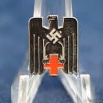SMGQ-0094 Painted DRK Cap badge