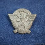 SMGQ-0139 Day Of The Police Pin 1942