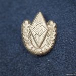 SMGQ-0123 1941 HJ meeting pin