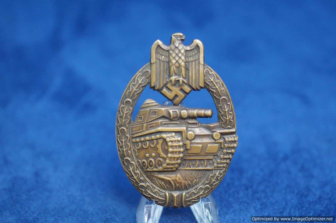 SMGQ-0209 Reproduction Panzer Assault badge "toucan"