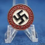 SMGQ-0210 NSDAP Memeber Pin Button Hole by Kerbach & Israel m1/42