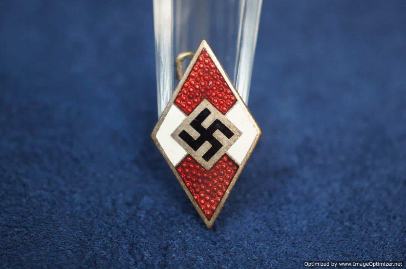 SMGQ-0219 Hitler Youth Member Pin by Foerster & Barth