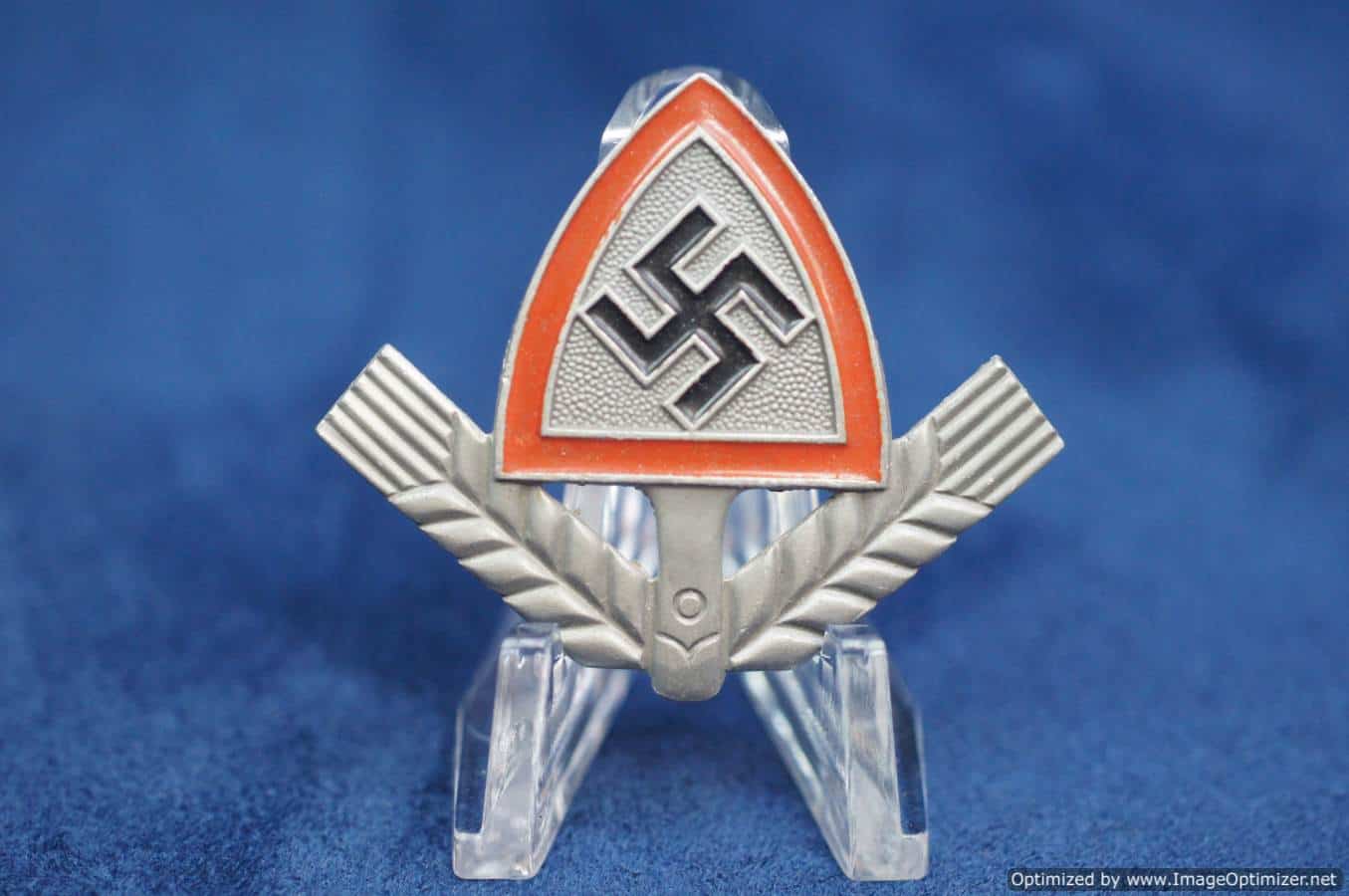 SMGQ-0223 RAD Cap Badge