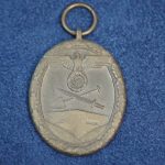 SMGQ-0235 West Wall Medal L15 marked