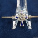 SMGQ-0276 Brooch Style Mothers cross mini in silver