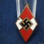 SMGQ-0275 Hitler youth member Badge by Kerbach & Israel M1/42