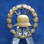 WW1 Wound badge In silver, cut out
