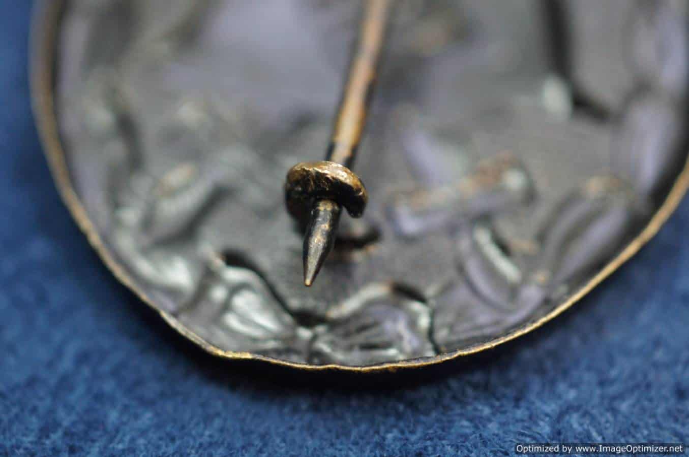 WW2 Black Wound Badge L11 marked by Deumer