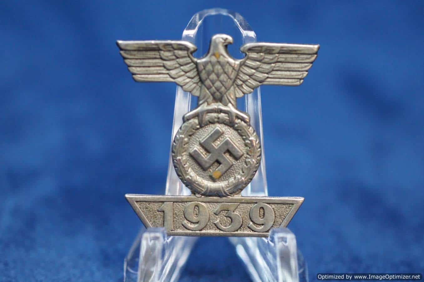 1939 Spange first class by Wilhelm Deumer L/11 marked