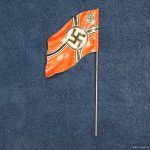 SMGQ-0349 Elastolin Figure Metal Kriegsflag