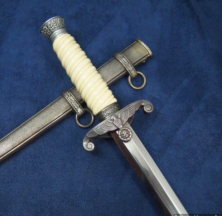 Heer Dagger by WKC