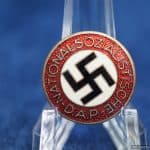 NSDAP Party badge by Apreck u. Vrage M1/90
