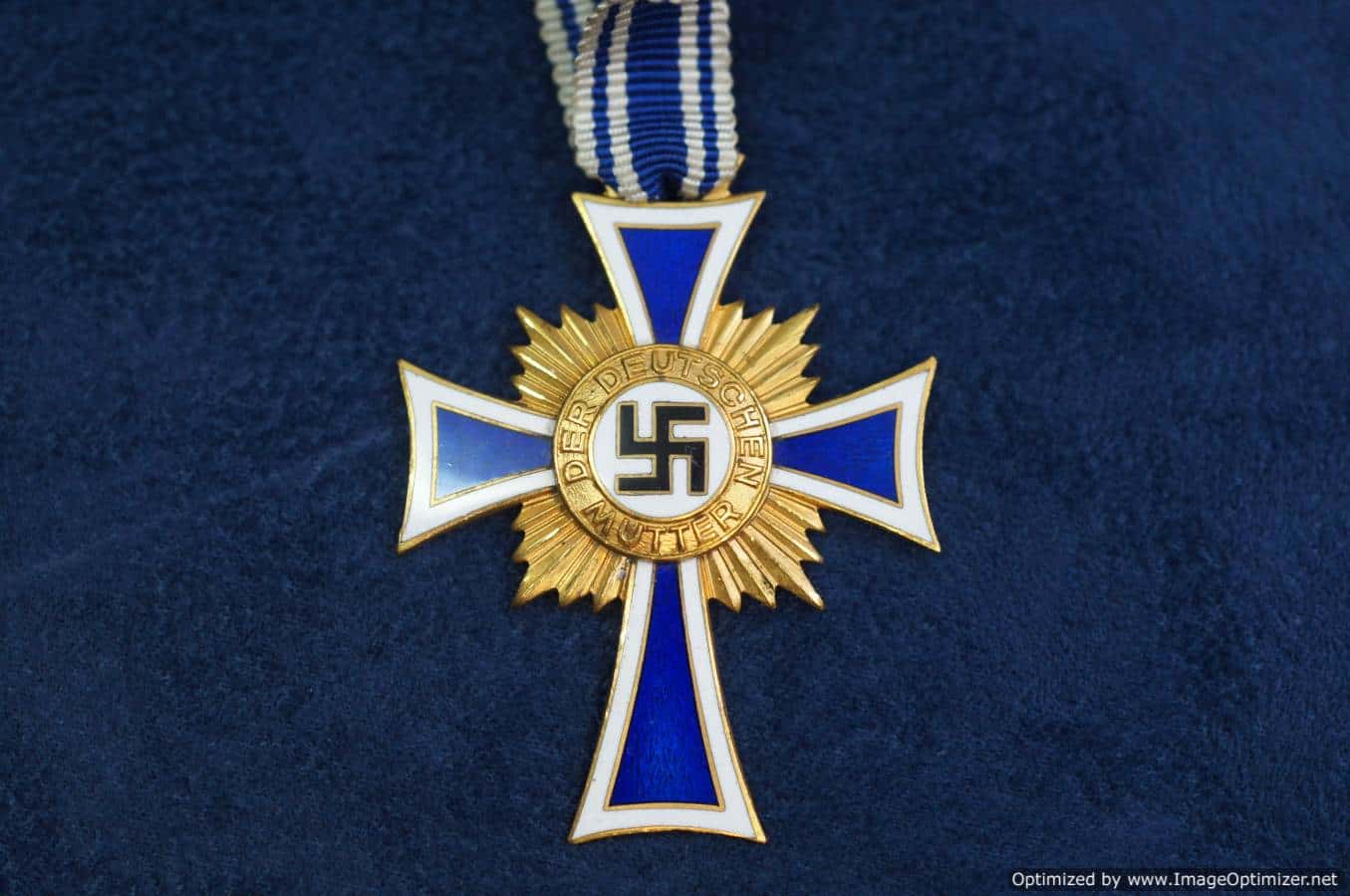 Mother's Cross in gold