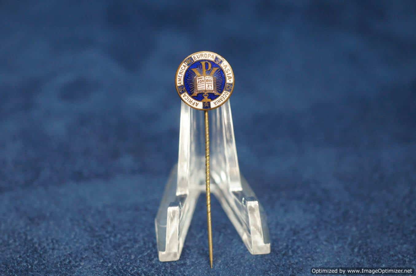 Continental Stick pin