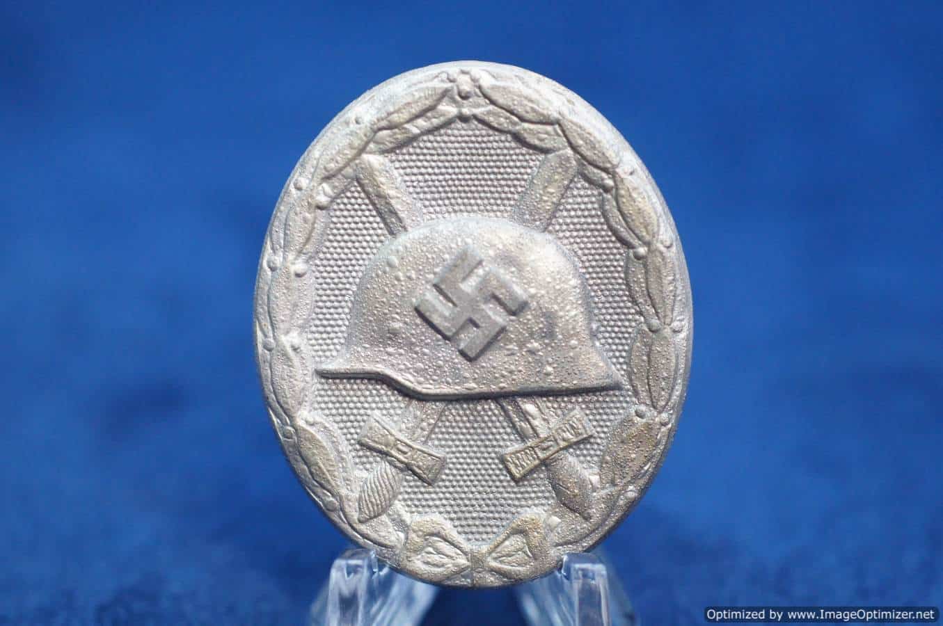 silver wound badge 107
