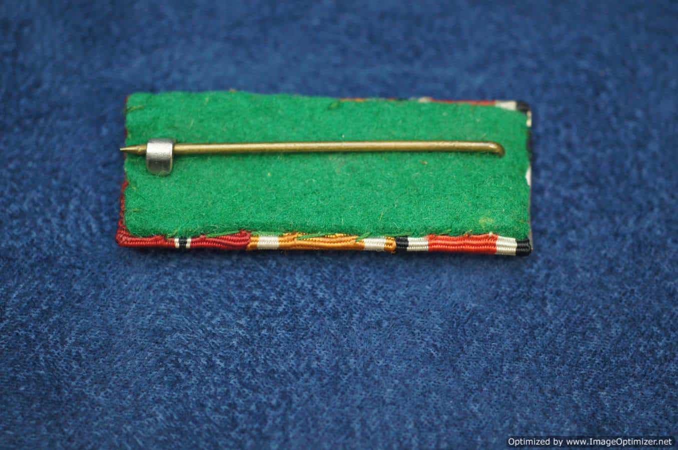 EK2/OST/West Wall Ribbon bar