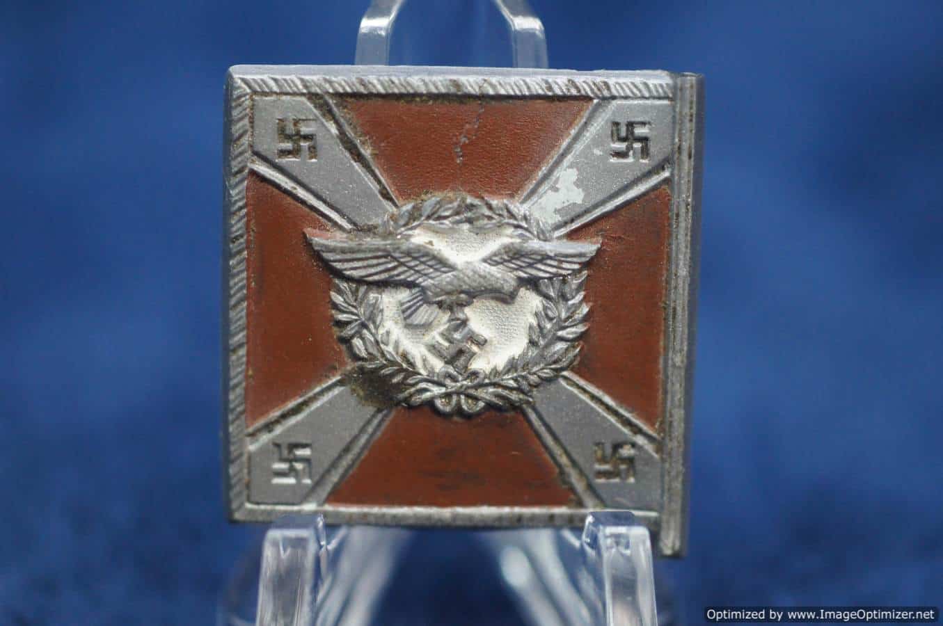 SMGL-25601 luftnachrichtentrup WHW flag tinnie damaged
