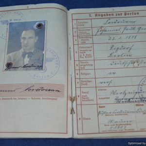 SMGL-2603 Heer Wehrpass John Paul George, Tool Forman, Driver's badge? Radio?