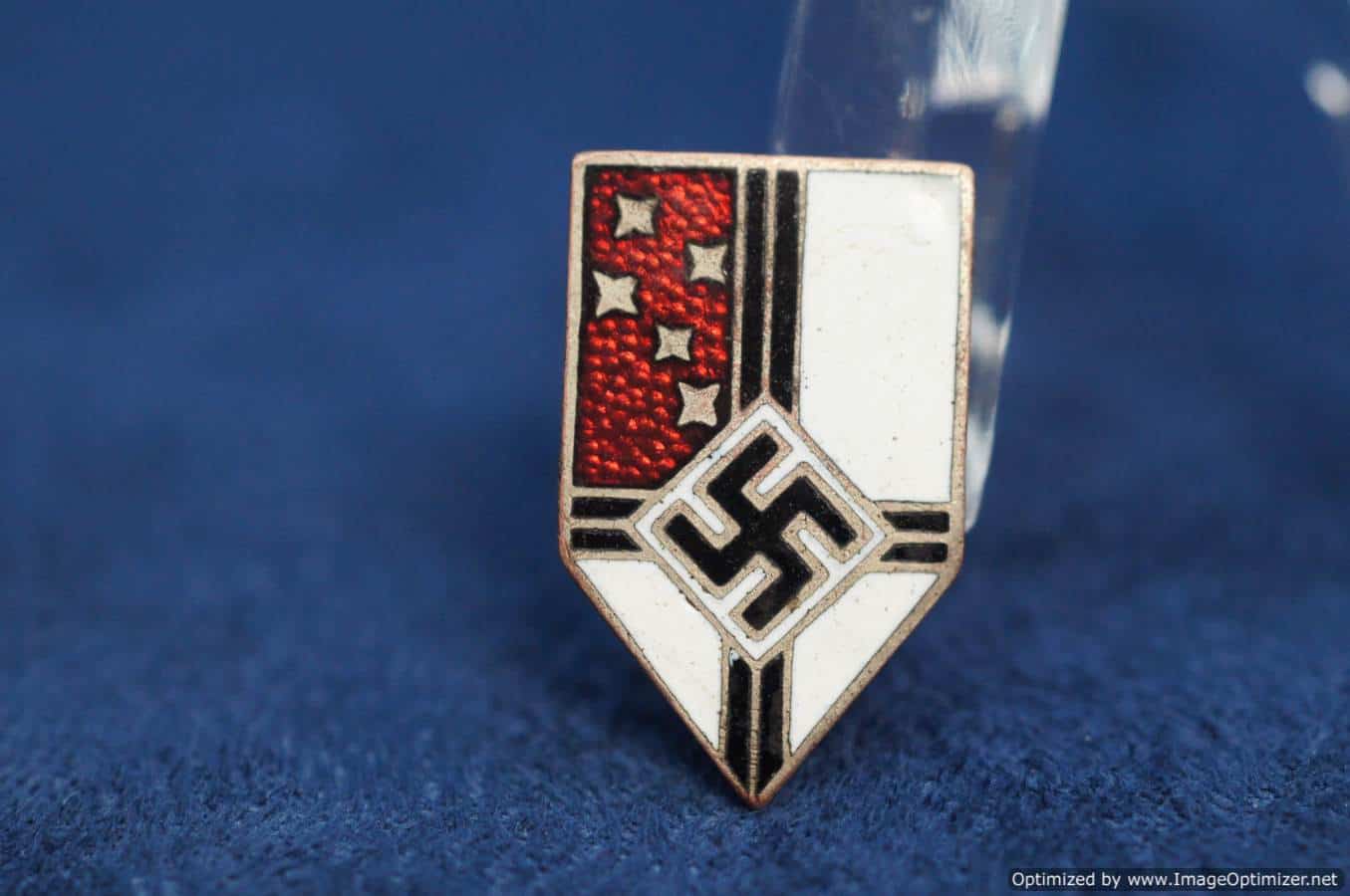 Colonial Bund pin