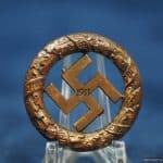NSDAP Commemorative Badge 1933 "And you have won"