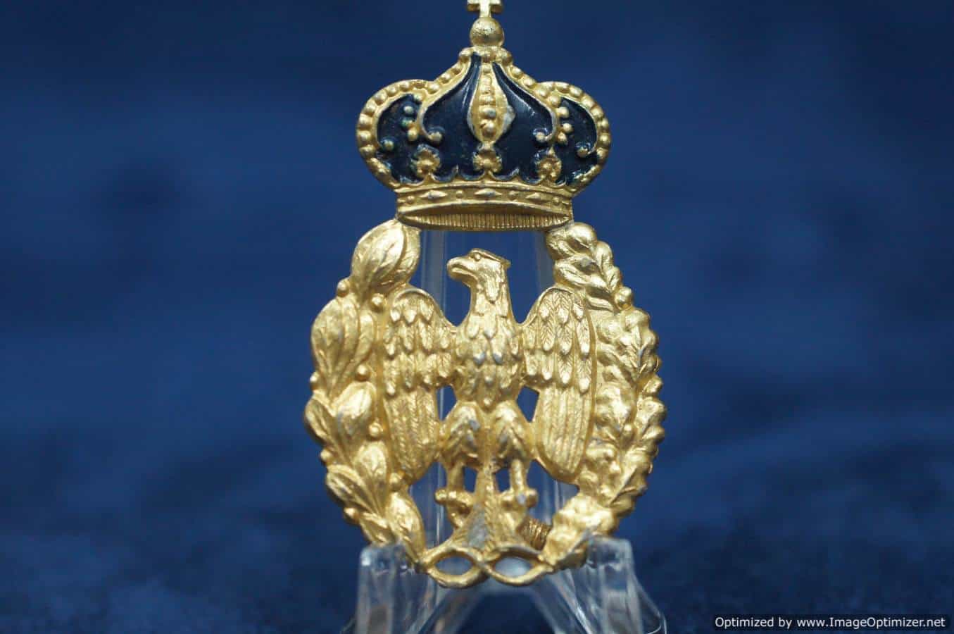 Italian Army Cap badge