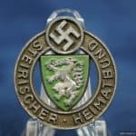 steirischer heimatbund plastic badge