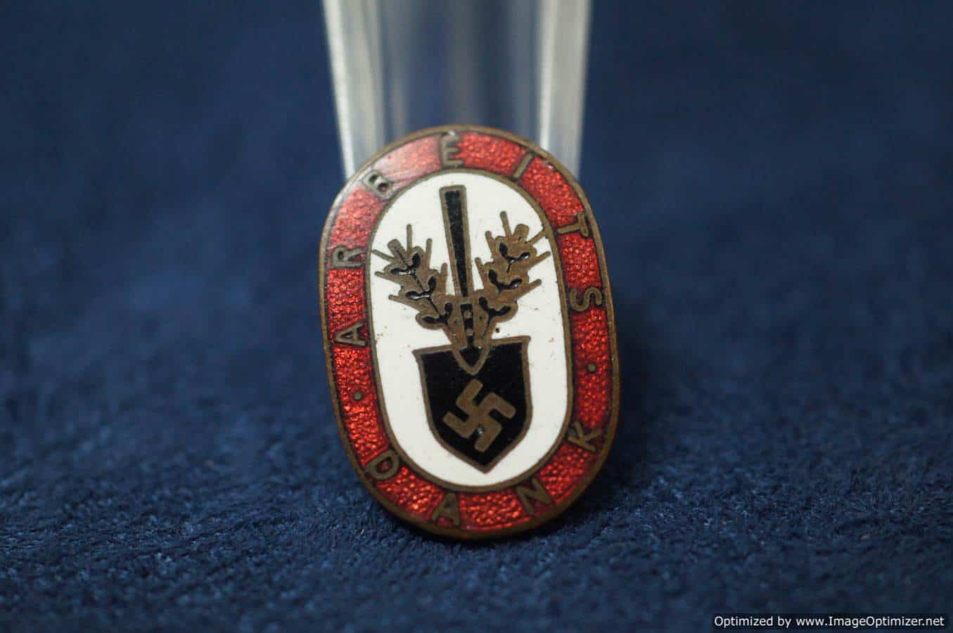 Arbeits Dank pin