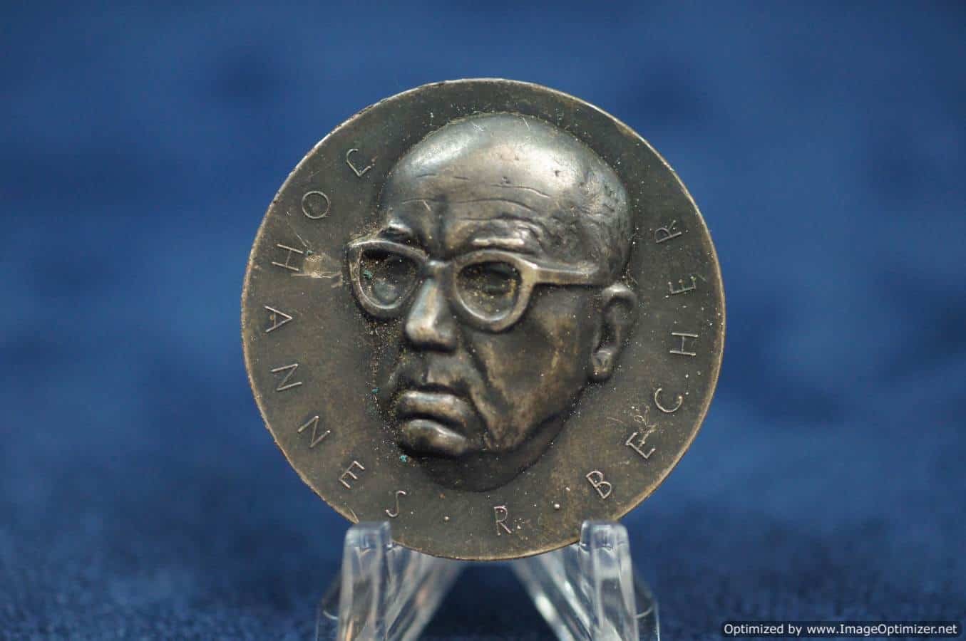Johannes R. Becher cultural-political achievement table medal